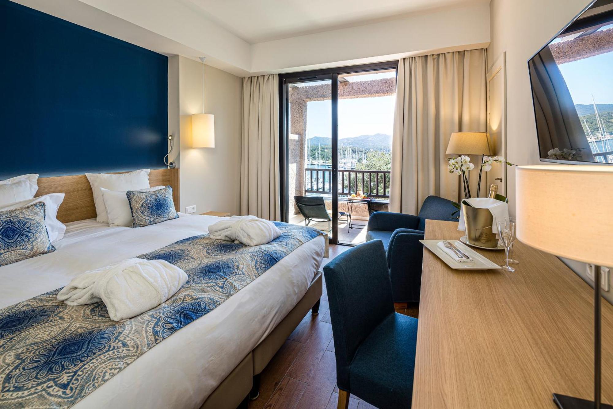 Hotel Helios & Spa - Ile Des Embiez Сис-Фур-Ле-Пляж Экстерьер фото