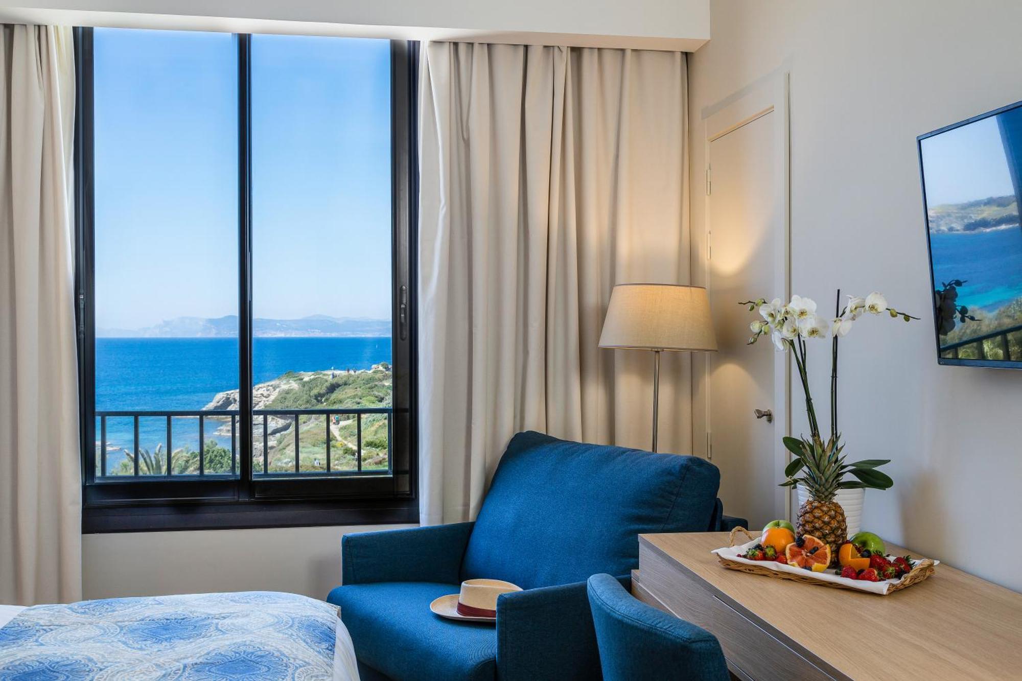 Hotel Helios & Spa - Ile Des Embiez Сис-Фур-Ле-Пляж Экстерьер фото