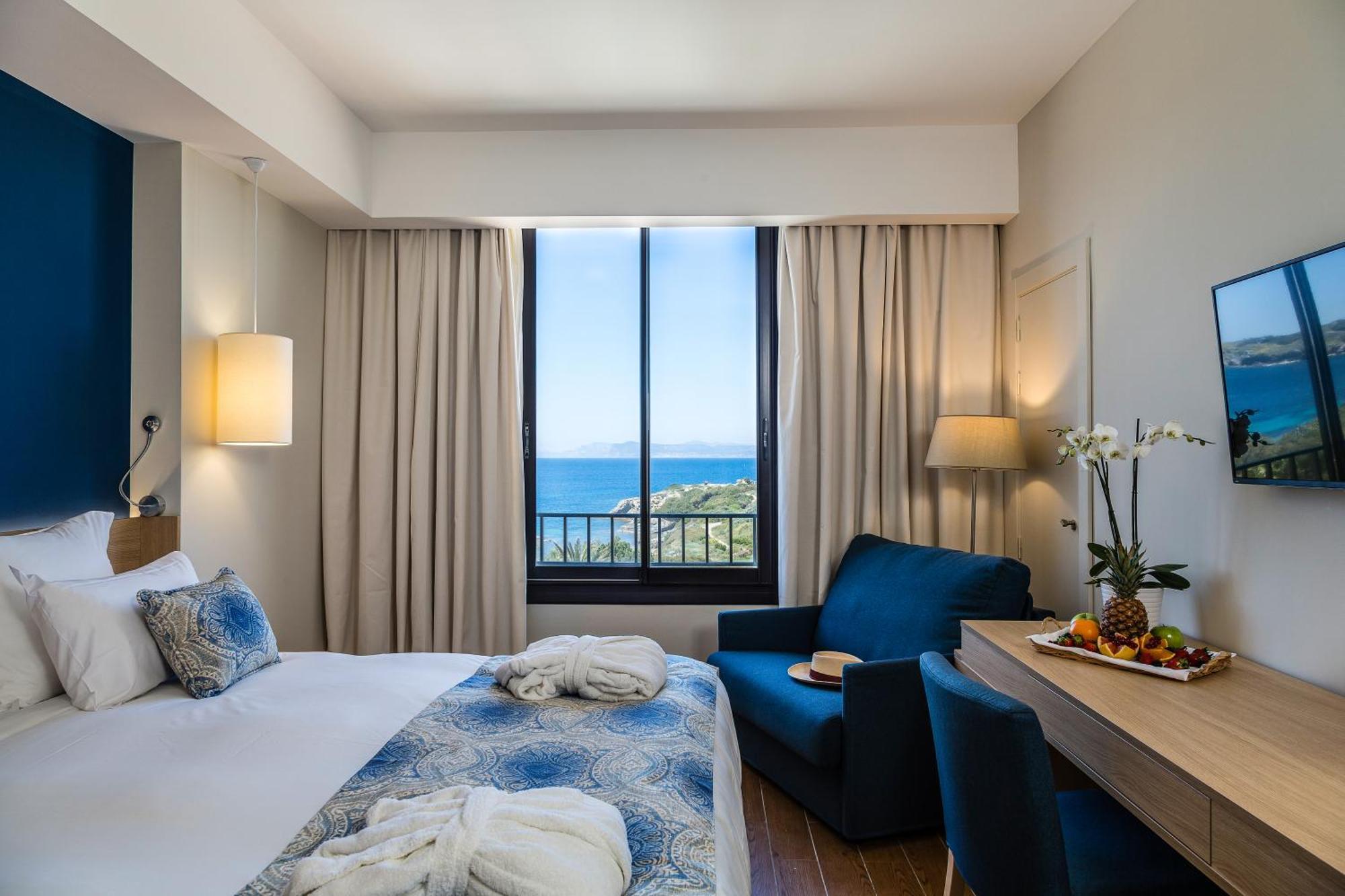 Hotel Helios & Spa - Ile Des Embiez Сис-Фур-Ле-Пляж Экстерьер фото