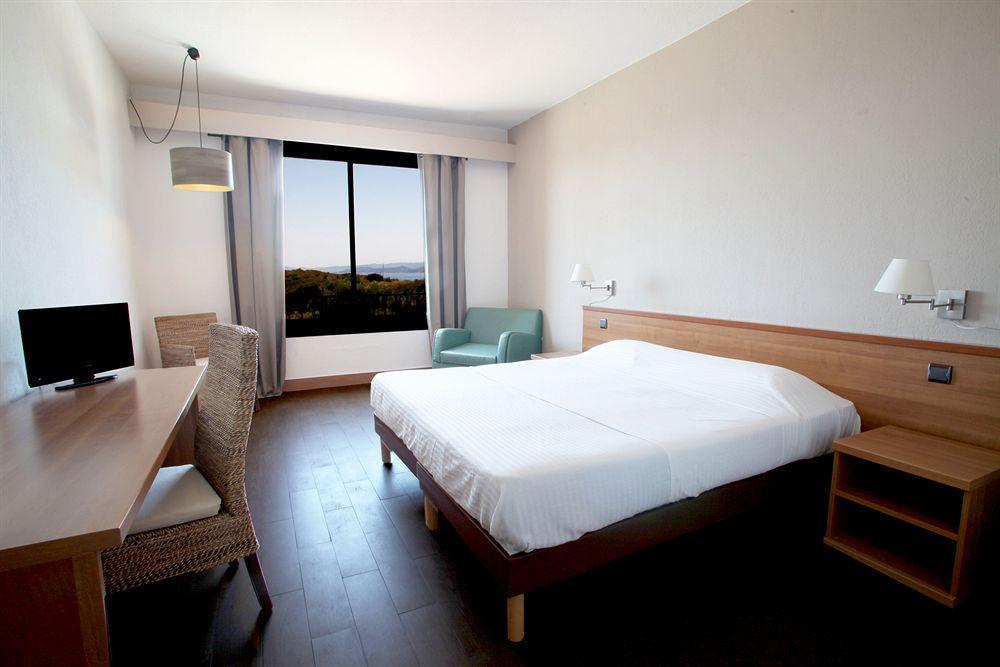 Hotel Helios & Spa - Ile Des Embiez Сис-Фур-Ле-Пляж Экстерьер фото